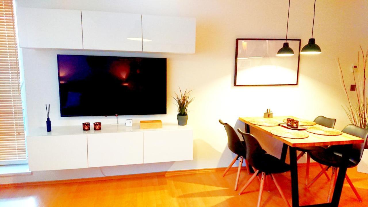 Appartamento Apartmán u sklárny Harrachov Esterno foto